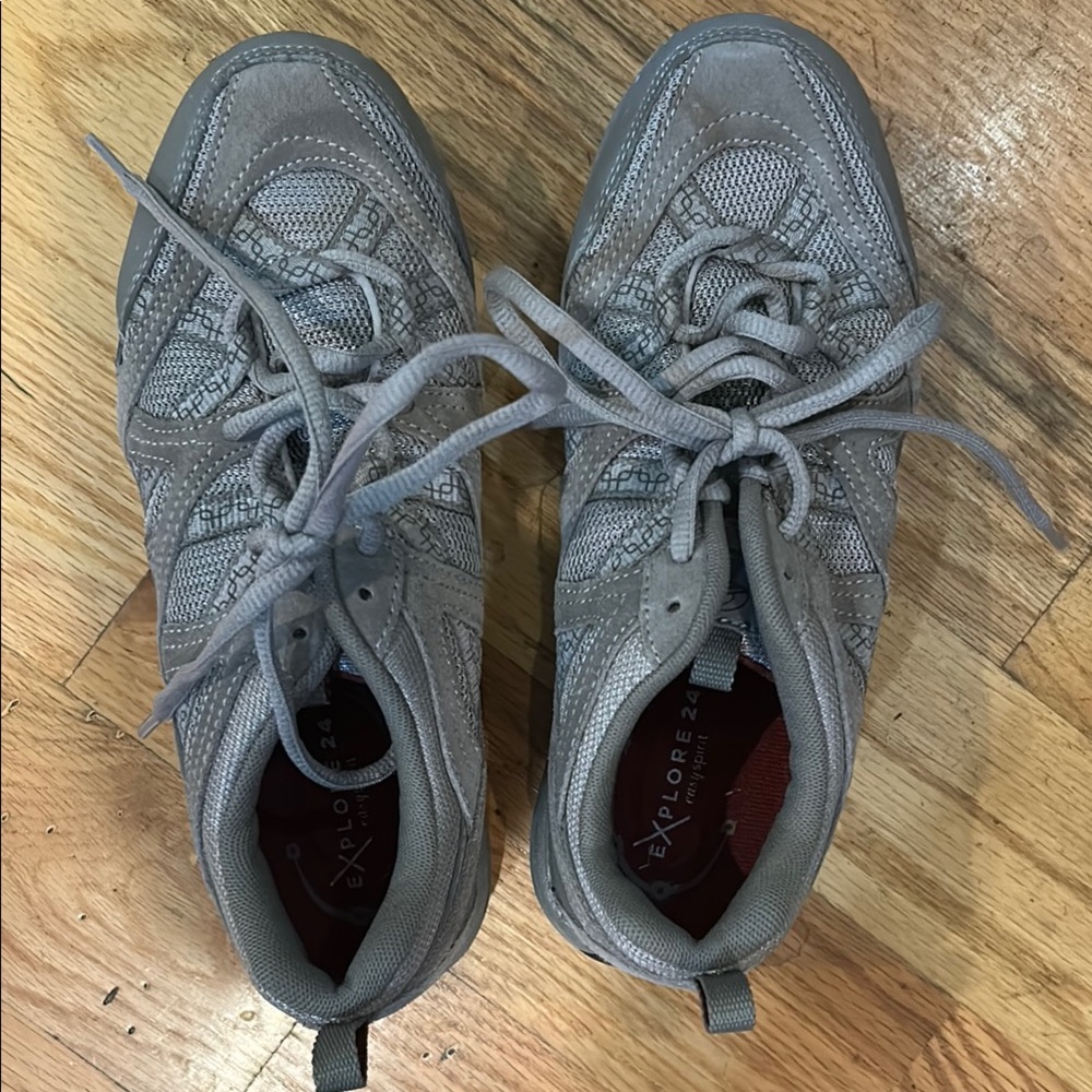 Explore 24 Gray Sneakers